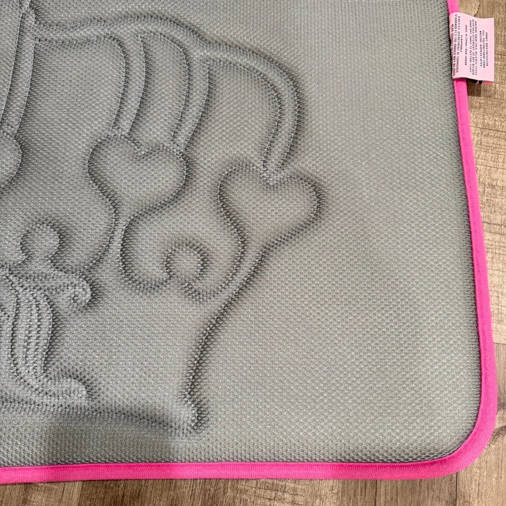 NEW Juicy‎ Couture Hot Pink Memory Foam Bath Rug Crown Heart Embossed 20x30